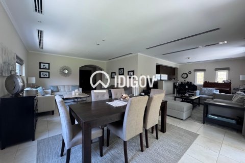 3 bedrooms Villa in Jumeirah Park, UAE No. 184895 4