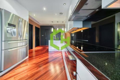 4 bedrooms Apartment No. 105207 13