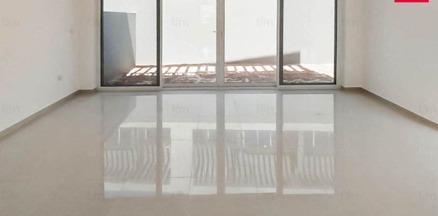 Вилла с 3 спальнями в Дубай, ОАЭ №141366