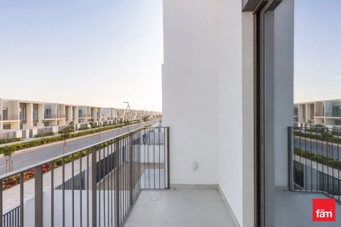 3 bedrooms Villa in Dubai, UAE No. 147679 8