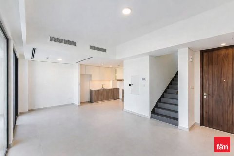 3 bedrooms Villa in Dubai, UAE No. 147679 4