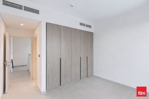 3 bedrooms Villa in Dubai, UAE No. 147679 5