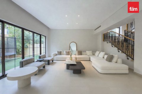 4 غرف نوم فيلا في دبي, الإمارات العربية المتحدة رقم 147682 3