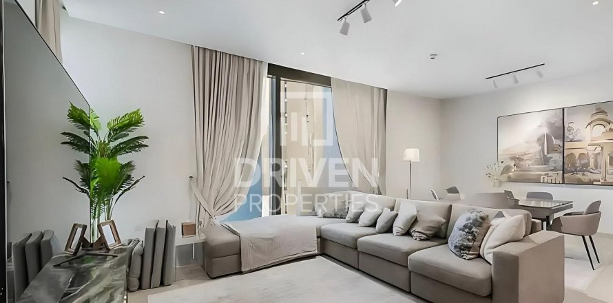 3 bedrooms Apartment in 5242, UAE No. 189884