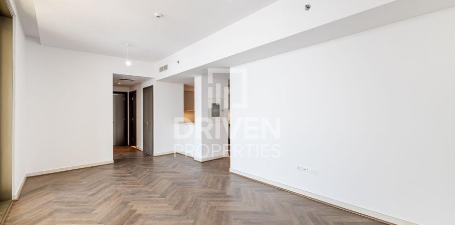 Apartment de 2 dormitorios en Creekside 18, UAE No. 189883
