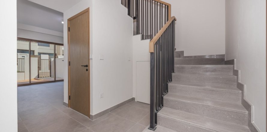 Villa de 4 chambres à Villanova, UAE No. 146685