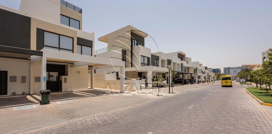 Townhouse de 5 dormitorios en Al Salam Street, UAE No. 27640