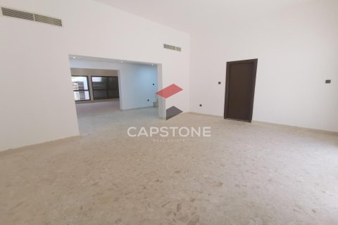 Villa de 4 dormitorios en Al Khalidiya, UAE No. 18421 9