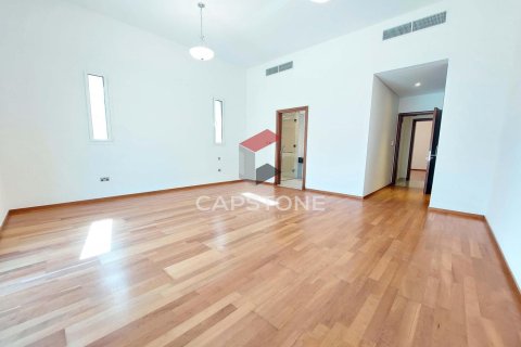 Villa de 6 dormitorios en The Marina, UAE No. 18416 8