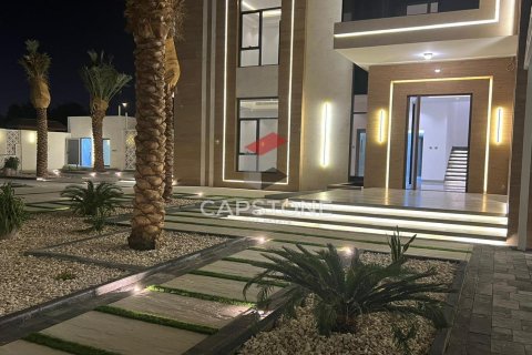 Villa de 6 chambres à Al Ain, UAE No. 18419 3