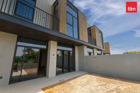 3 bedrooms Townhouse  No. 107242 2