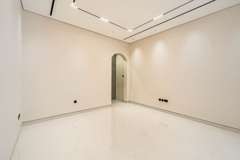 7 bedrooms Villa in Dubai, UAE No. 208909 12