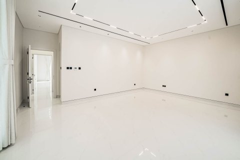 7 bedrooms Villa in Dubai, UAE No. 208909 17