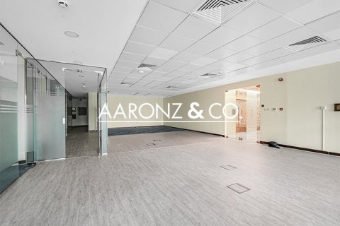 591m² Office in Downtown Dubai (Downtown Burj Dubai), UAE No. 142868 3