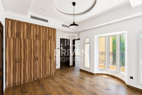 5 bedrooms Villa in The Villa, UAE No. 203983 16