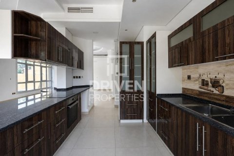 5 bedrooms Villa in The Villa, UAE No. 203983 22