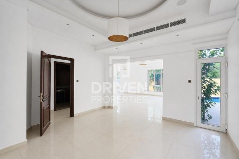 5 bedrooms Villa in The Villa, UAE No. 203983 3