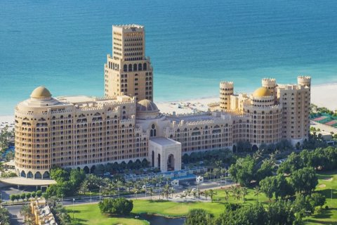 8 bedrooms Villa in Ras Al Khaimah, UAE No. 184060
