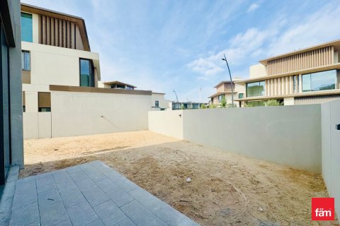 3 bedrooms Townhouse in Dubai, UAE No. 137135 16