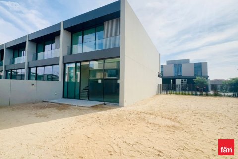 3 bedrooms Townhouse in Dubai, UAE No. 137135 15