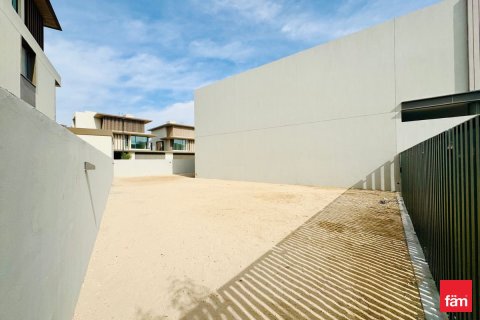 3 bedrooms Townhouse in Dubai, UAE No. 137135 14