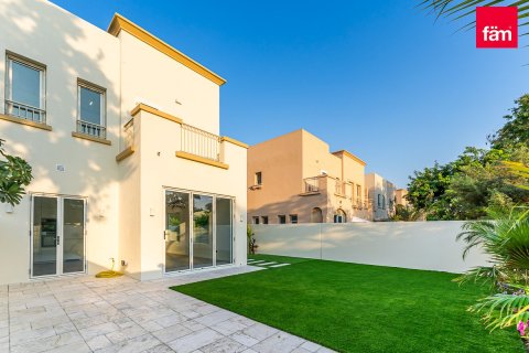 Вилла с 2 спальнями в Дубай, ОАЭ №137133