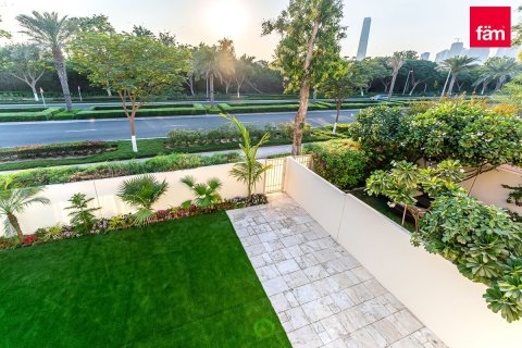 Вилла с 2 спальнями в Дубай, ОАЭ №137133 15