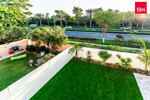 Вилла с 2 спальнями в Дубай, ОАЭ №137133 14