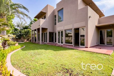 Villa de 3 dormitorios en Arabian Ranches, UAE No. 186715