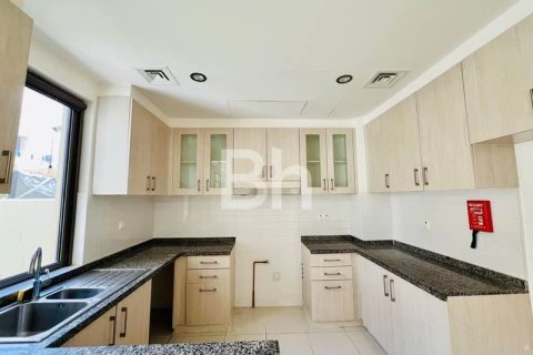 Townhouse de 4 dormitorios  No. 114606 3