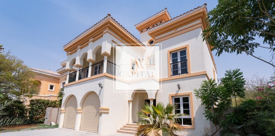 5 غرفة نوم  فيلا في فيلات, الإمارات العربية المتحدة رقم 29295