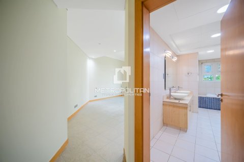 3 bedrooms Apartment  No. 129577 11
