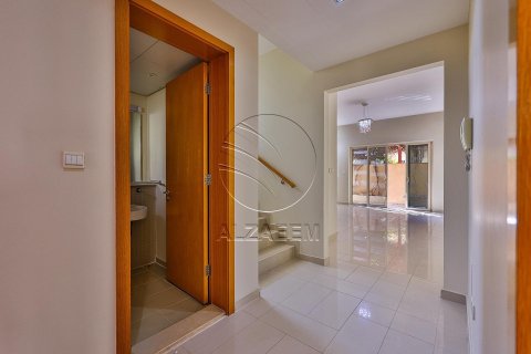 Villa de 4 chambres à Al Raha Gardens, UAE No. 89917 22