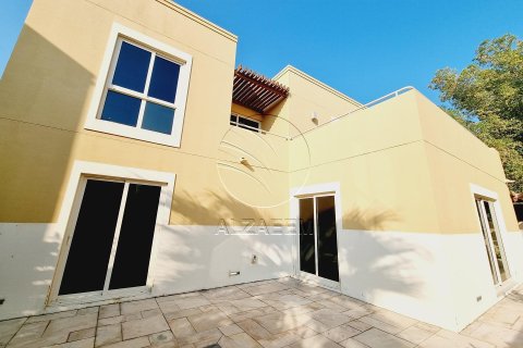 Villa de 3 chambres à Al Raha Gardens, UAE No. 89901 2