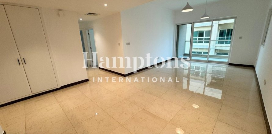 Apartment de 2 dormitorios en Greens, UAE No. 205114