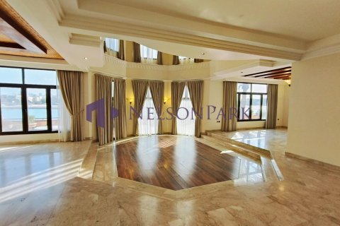 6 bedrooms Villa in Doha, Qatar No. 58320 4