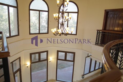 6 bedrooms Villa in Doha, Qatar No. 58320 7