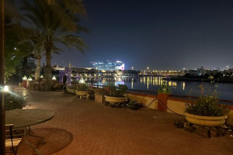 6 bedrooms Villa in Doha, Qatar No. 58320 28