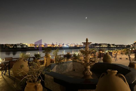 6 bedrooms Villa in Doha, Qatar No. 58320 26