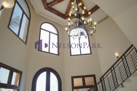 6 bedrooms Villa in Doha, Qatar No. 58320 9