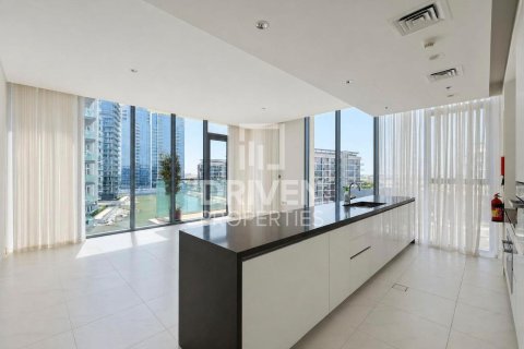 Appartement de 2 chambres à District One, UAE No. 204015