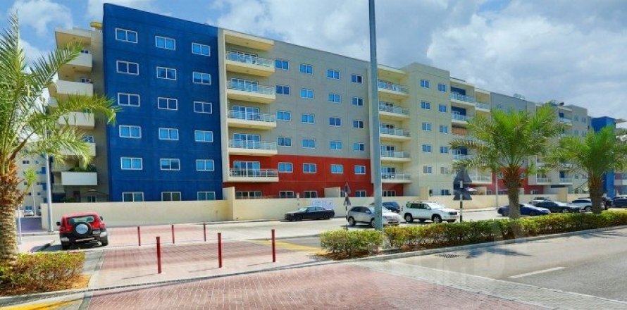 Apartment de 2 dormitorios en Al Reef, UAE No. 172597