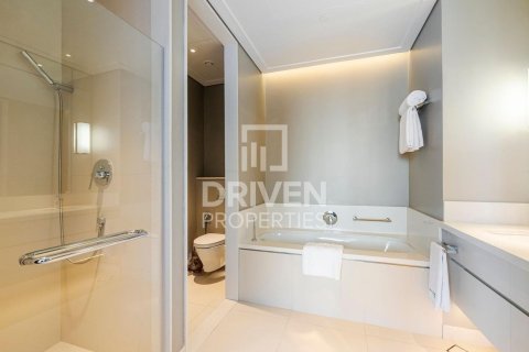 Квартира с 2 спальнями в Даунтаун Дубай (Даунтаун Бурдж Дубай), ОАЭ №138428 11