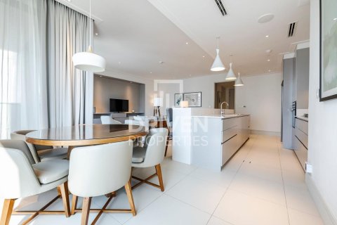 Квартира с 2 спальнями в Даунтаун Дубай (Даунтаун Бурдж Дубай), ОАЭ №138428 3