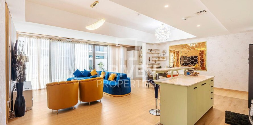 Townhouse de 3 dormitorios en The Valley, UAE No. 138493