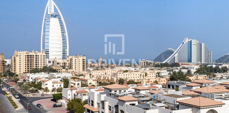 1 غرف نوم شقة في Umm Suqeim 3, الإمارات العربية المتحدة رقم 192650
