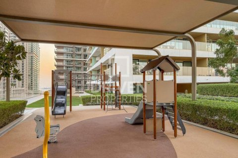 2 bedrooms Apartment in EMAAR Beachfront, UAE No. 192651 26