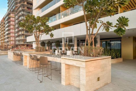 2 bedrooms Apartment in EMAAR Beachfront, UAE No. 192651 21