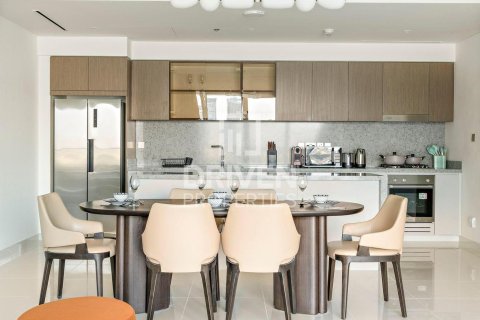 2 bedrooms Apartment in EMAAR Beachfront, UAE No. 192651 13