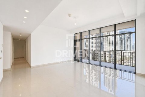 Квартира с 2 спальнями в BLVD Crescent, ОАЭ №192652 12